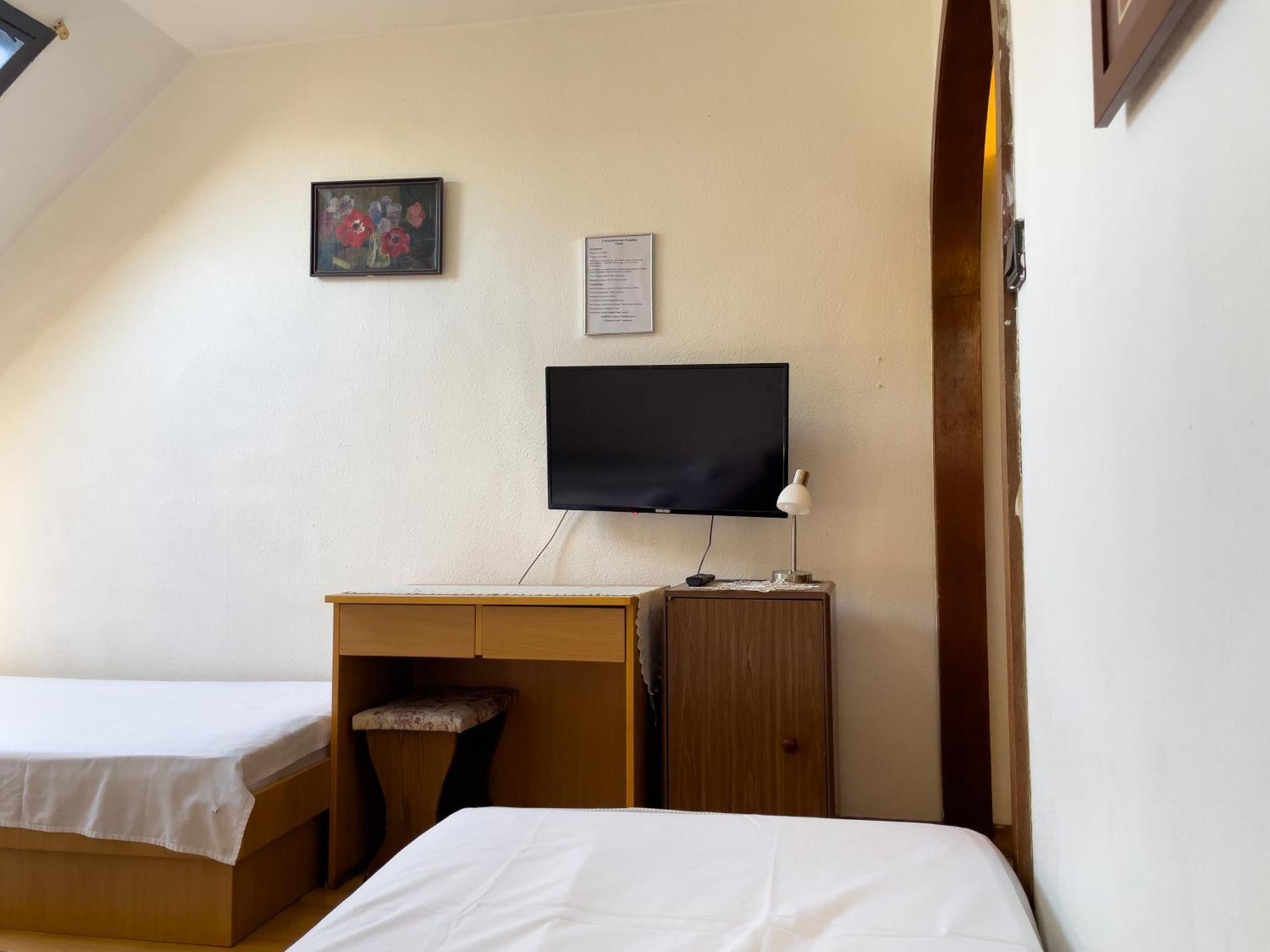 Pestujhely Panzio-Etterem Hotel Boedapest Buitenkant foto